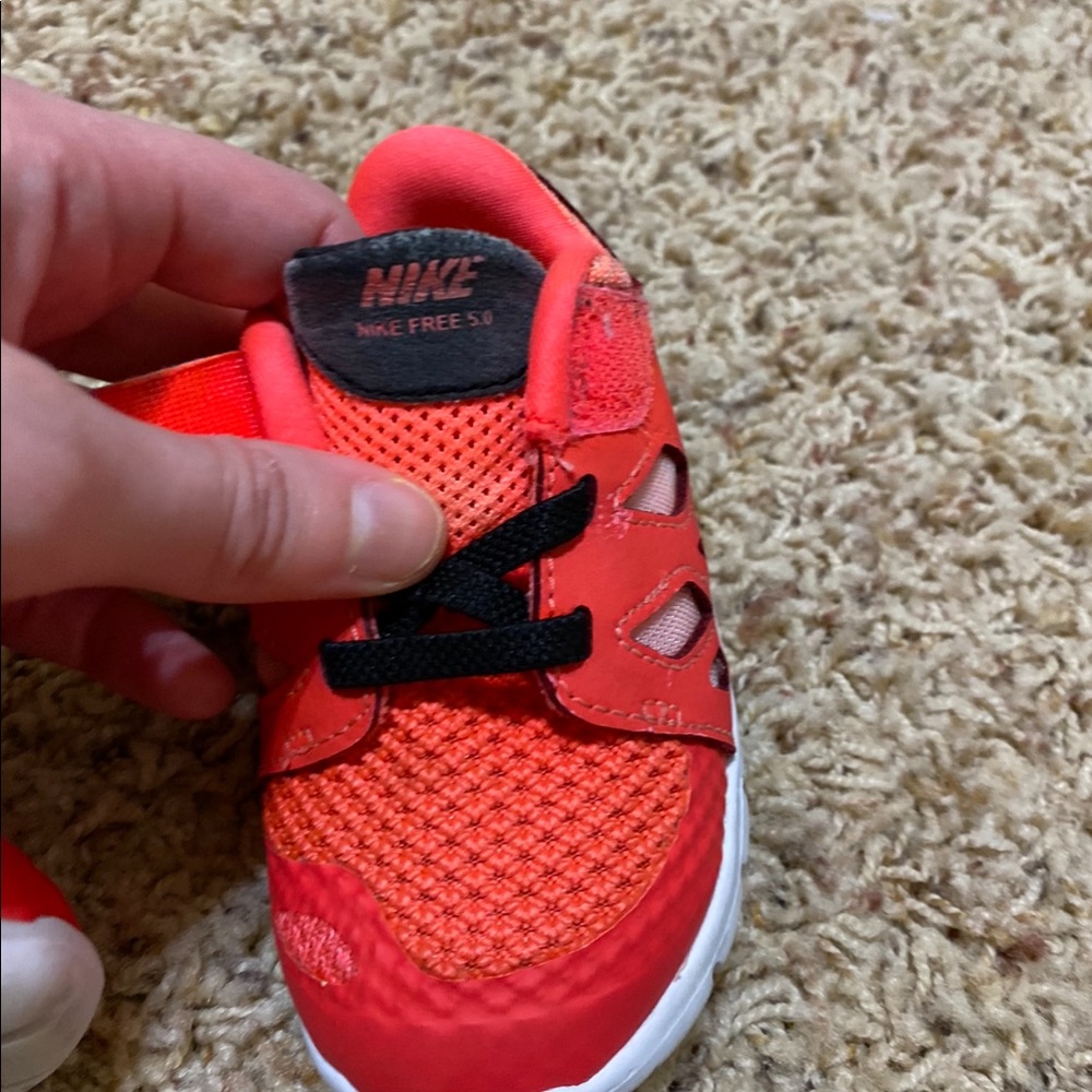 Nike Shoes - Picture 5 of 8